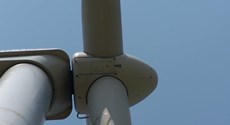 Detailaufnahme des Rotorkopfes einer Windkraftanlage im Windpark Heynitz Detailaufnahme des Rotorkopfes einer Windkraftanlage im Windpark Heynitz